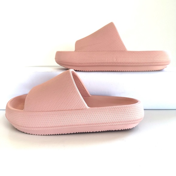NEW! SOOTHEEZ COMFY CLOUD SLIDES SANDALS IN PINK BRAND NEW Sz 6.5/7US 37/38EU - Picture 3 of 11